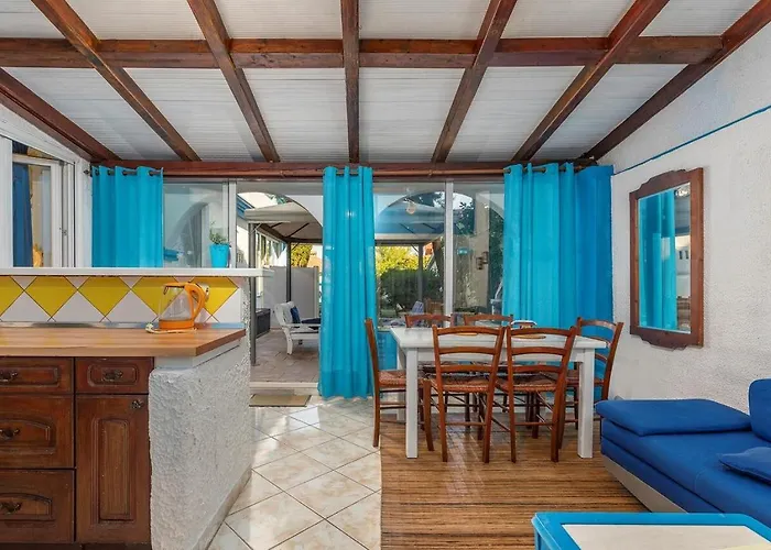 With Parking Space Banjole, - 14391