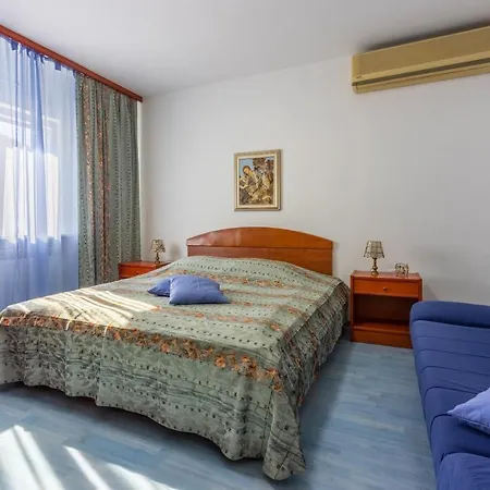 Apartment With A Parking Space Banjole, - 14391 Pula