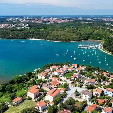 With A Parking Space Banjole, - 14391 Apartment Pula