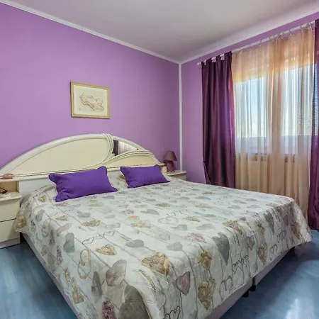 Apartamento With Parking Space Banjole, - 14391 *